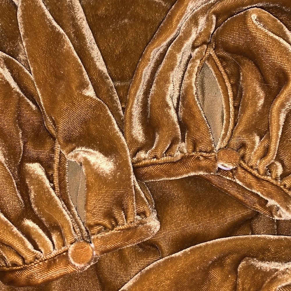 Velvet Top - Picture 3 of 6